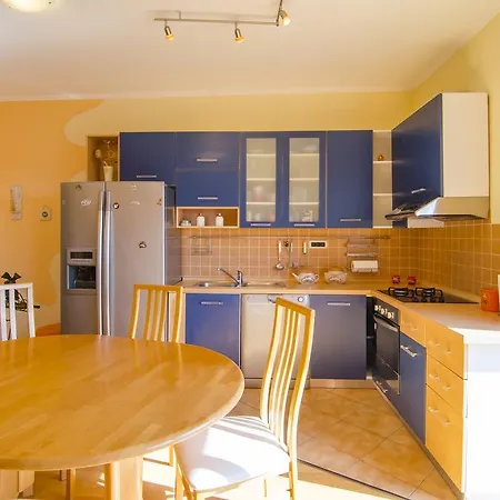 Music School * 斯普利特