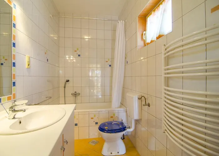 Apartman Music School *