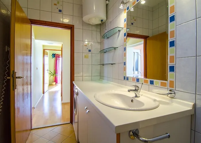 Apartman Music School