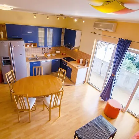 Music School Apartment *